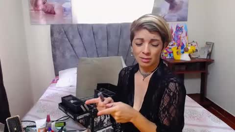 Snapshot of chanel_joliee chatting on 17, 9, 2025 chanel online show from 17, 9, 2025