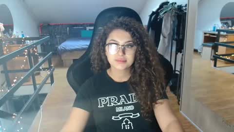 Stephanieblisss online show from 9, 1, 2026