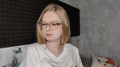 Lia online show from 2, 3, 2026