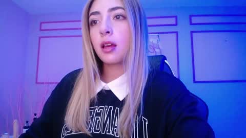 channel_blonde_a online show from 13, 12, 2024