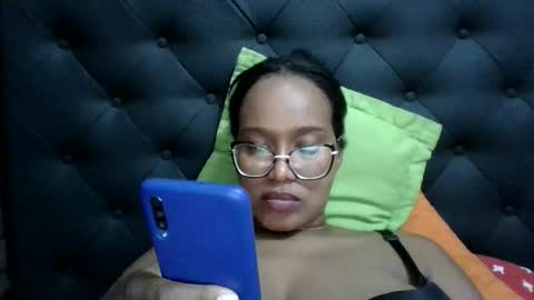 Snapshot of chantal99 chatting on 5, 1, 2026 chantal99 online show from 5, 1, 2026