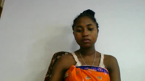 Snapshot of chantale483461 chatting on 16, 6, 2026 chantale483461 online show from 16, 6, 2026