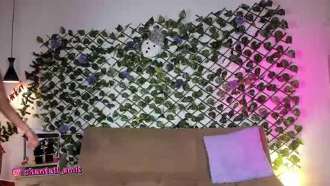 Snapshot of chantall_smith chatting on 14, 12, 2024   online show from 14, 12, 2024