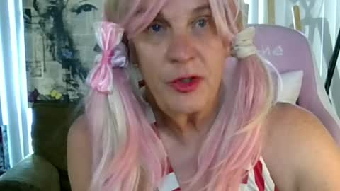 Snapshot of charli_girl chatting on 17, 5, 2026 Charli online show from 17, 5, 2026