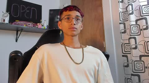 Snapshot of charlieerusso chatting on 21, 12, 2024 Charles Russo online show from 21, 12, 2024