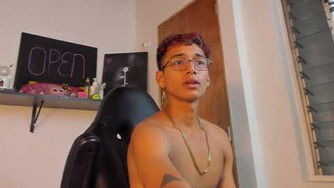 Snapshot of charlieerusso chatting on 28, 12, 2024 Charles Russo online show from 28, 12, 2024