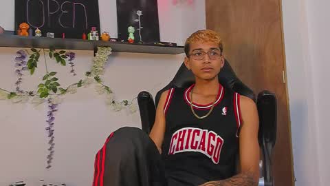 Snapshot of charlieerusso chatting on 10, 2, 2025 Charles Russo online show from 10, 2, 2025