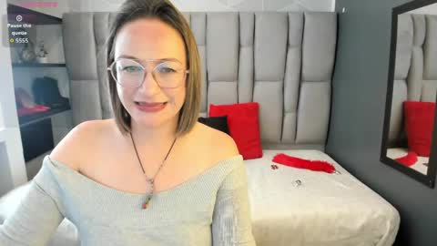 Charlot milf online show from 3, 6, 2026