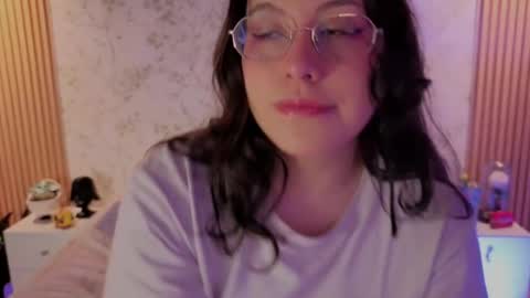 Snapshot of charlote__miller chatting on 6, 6, 2026 You honey online show from 6, 6, 2026