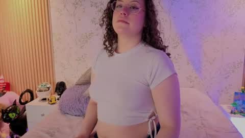 Snapshot of charlote__miller chatting on 8, 6, 2026 You honey online show from 8, 6, 2026