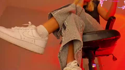 Snapshot of charlotte__grey chatting on 29, 6, 2026 charlotte grey online show from 29, 6, 2026