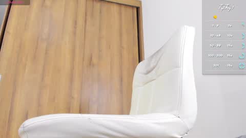 charlotte_cruzxx online show from 28, 12, 2024