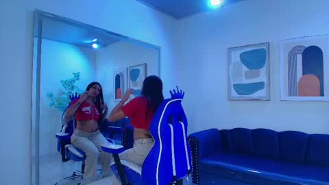 Snapshot of charlotte_etthan chatting on 4, 3, 2025 Charlotte online show from 4, 3, 2025