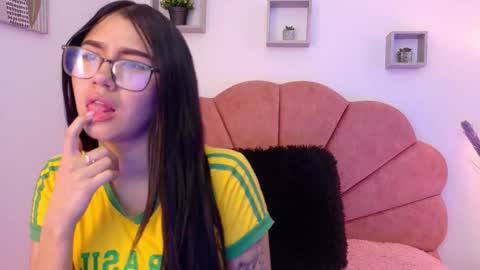 Snapshot of charlotte_millers_ chatting on 10, 11, 2025 Charlotte online show from 10, 11, 2025