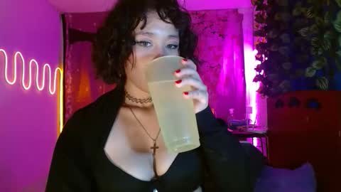 charlotte_morh_ online show from 24, 4, 2026