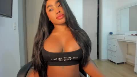Snapshot of charlotte_tiller chatting on 30, 6, 2026 Yuli online show from 30, 6, 2026