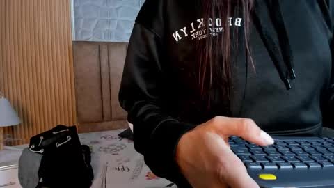 Charlotte  Everyday From 0700 to 1300 Col Time online show from 17, 2, 2026