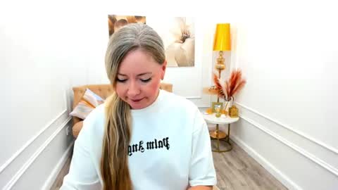 Charlotte online show from 27, 6, 2026