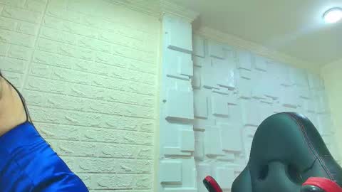 Charlotte  Schmidt online show from 17, 12, 2025