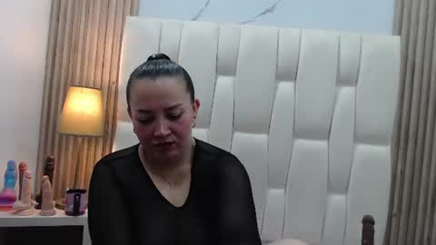 Charlotte  Schmidt online show from 9, 7, 2026