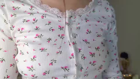 Snapshot of charming_bliss chatting on 9, 2, 2026 Kaylee online show from 9, 2, 2026