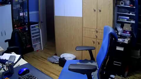 Snapshot of chatandfun666 chatting on 24, 10, 2025 wanaBeYourToy online show from 24, 10, 2025