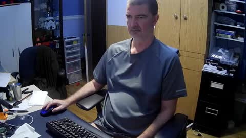 Snapshot of chatandfun666 chatting on 19, 12, 2025 wanaBeYourToy online show from 19, 12, 2025