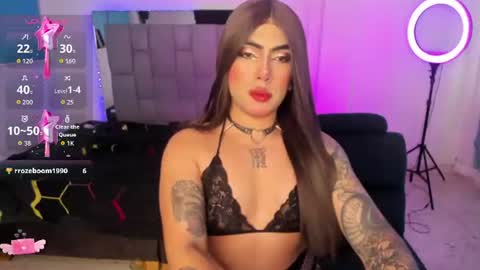 Snapshot of chaturmodels chatting on 22, 6, 2026 Sophie online show from 22, 6, 2026