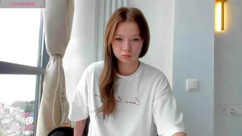 Snapshot of chaturrbaby chatting on 15, 10, 2025 Em online show from 15, 10, 2025