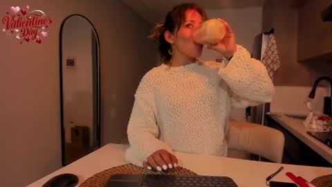 Regina Phalange online show from 15, 2, 2025