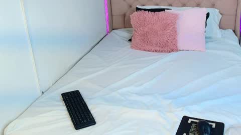 Snapshot of cheerry_moon chatting on 23, 2, 2026 cheerry_moon online show from 23, 2, 2026