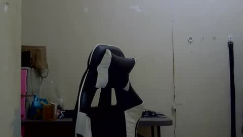 Snapshot of chelly4u69 chatting on 25, 9, 2025 chelly4u69 online show from 25, 9, 2025