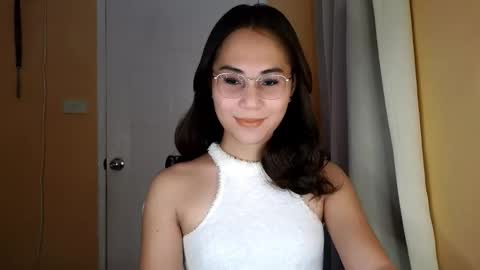 chelly4u69 online show from 14, 4, 2026