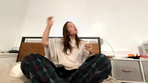 Snapshot of chellybear101 chatting on 9, 2, 2026 chellybear101 online show from 9, 2, 2026