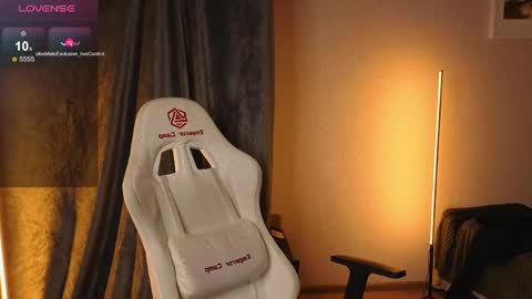 LUCASRYANPVT IS OPEN online show from 25, 5, 2026