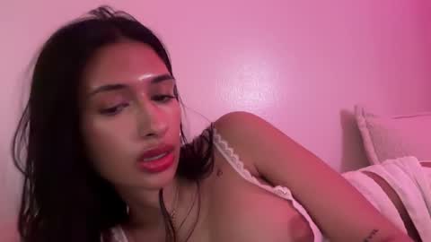 Snapshot of cherliecarmen chatting on 12, 1, 2025 cherliecarmen online show from 12, 1, 2025