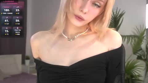 Snapshot of cherry_bitter chatting on 8, 9, 2025 Cherry baby online show from 8, 9, 2025