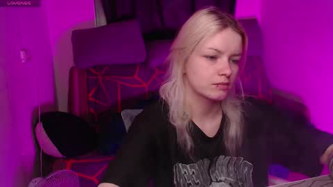 Snapshot of cherry_night666 chatting on 24, 5, 2026 Morty online show from 24, 5, 2026