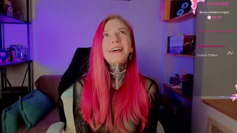 Snapshot of cherry_roxy chatting on 4, 10, 2025 Roxy online show from 4, 10, 2025