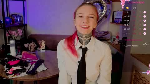 Snapshot of cherry_roxy chatting on 19, 10, 2025 Roxy online show from 19, 10, 2025