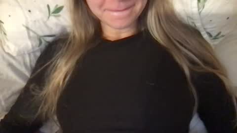 Snapshot of cherryflavorxx chatting on 5, 4, 2026 cherryflavorxx online show from 5, 4, 2026