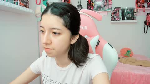 Snapshot of cherrymafer666 chatting on 5, 2, 2025 cherrycute666 online show from 5, 2, 2025