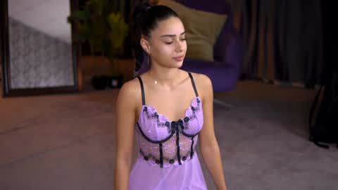 Selena online show from 6, 2, 2025