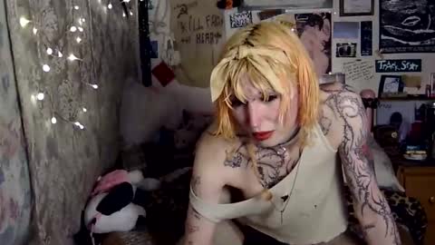 Snapshot of cherstrauberry chatting on 24, 2, 2026 cher strauberry online show from 24, 2, 2026