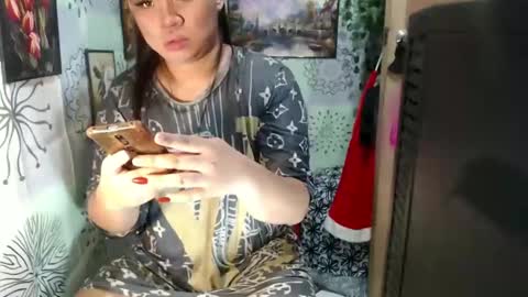 Snapshot of chescahotxxxl chatting on 11, 12, 2024 chescahotxxxl online show from 11, 12, 2024