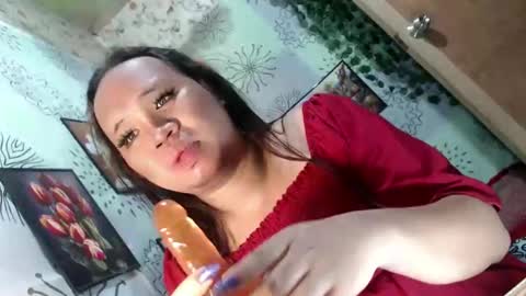 Snapshot of chescahotxxxl chatting on 17, 12, 2024 chescahotxxxl online show from 17, 12, 2024