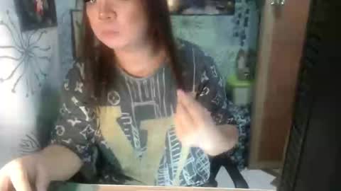 Snapshot of chescahotxxxl chatting on 6, 1, 2025 chescahotxxxl online show from 6, 1, 2025