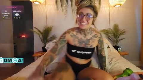 Chevi Blue online show from 1, 12, 2025