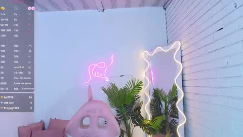 Snapshot of chiara_tay chatting on 10, 3, 2025 Chiara online show from 10, 3, 2025