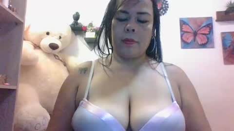 Snapshot of chiarafioree chatting on 25, 9, 2025 ChiaraFioree online show from 25, 9, 2025
